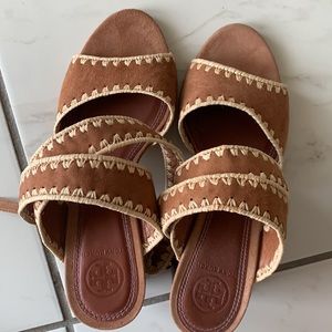 Never worn authentic Tory Burch heels